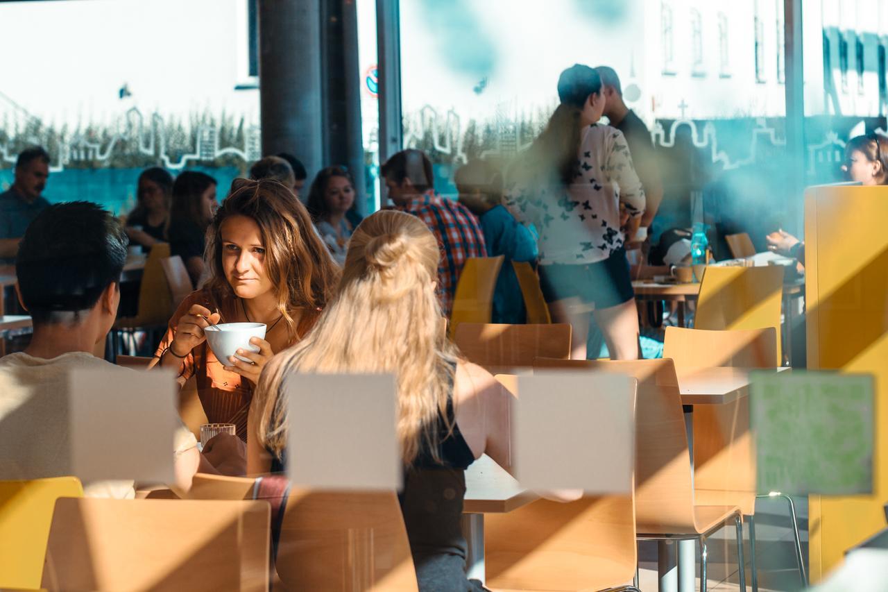 Martas Gastehauser Hauptbahnhof Berlin Ehemals Jugendgastehaus Buitenkant foto