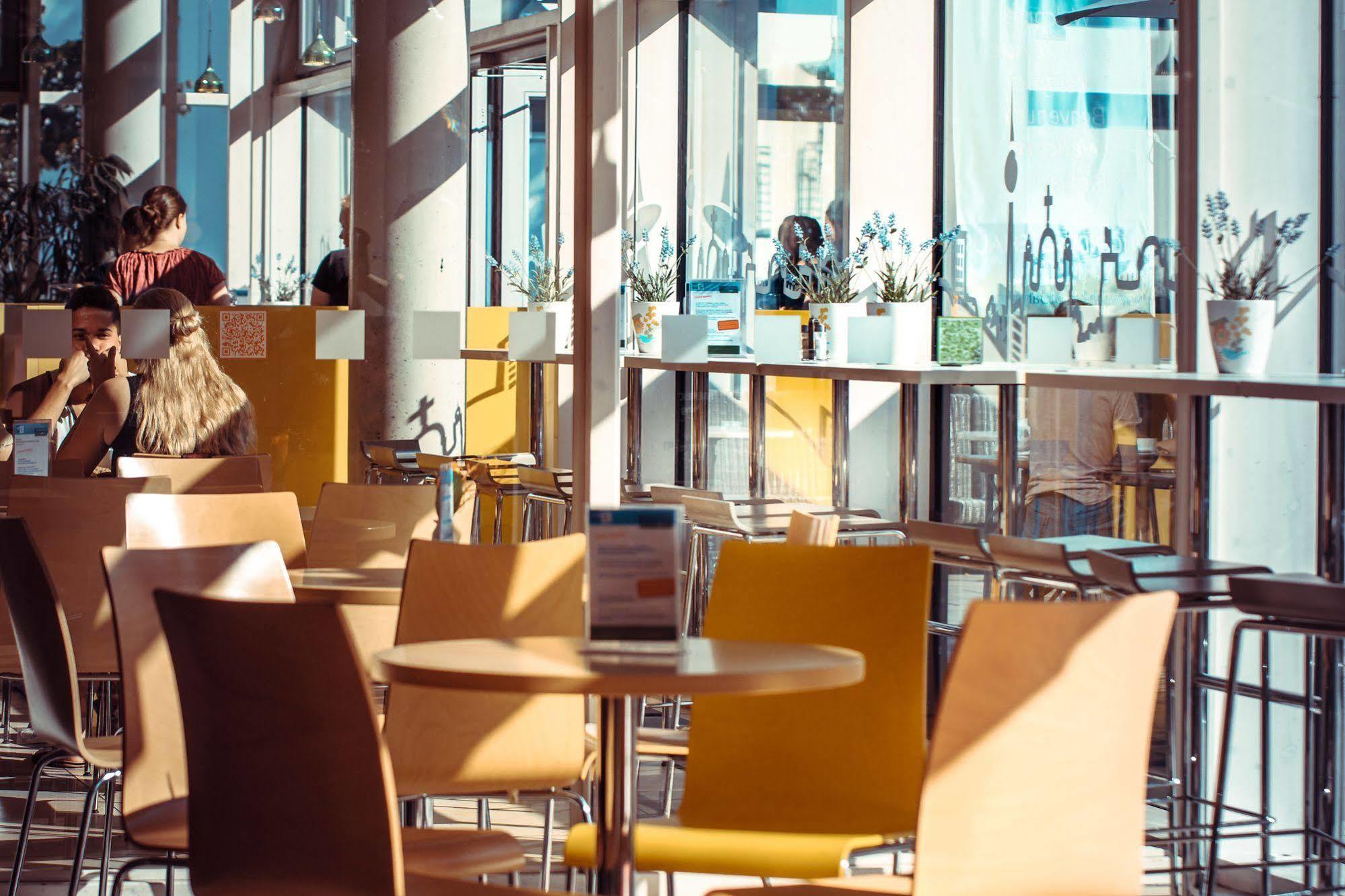 Martas Gastehauser Hauptbahnhof Berlin Ehemals Jugendgastehaus Buitenkant foto